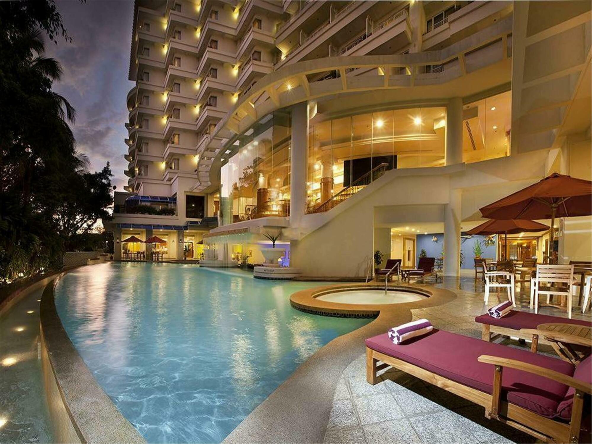 Dorsett Grand Labuan Ξενοδοχείο Εξωτερικό φωτογραφία
